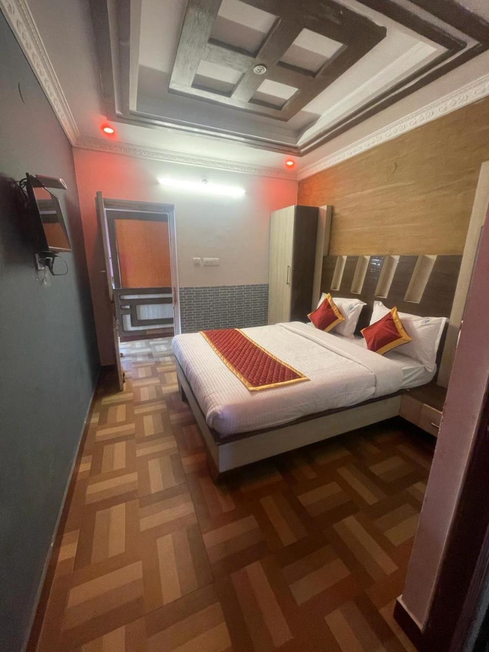 Ooty Vpr Residency Hotel Екстериор снимка