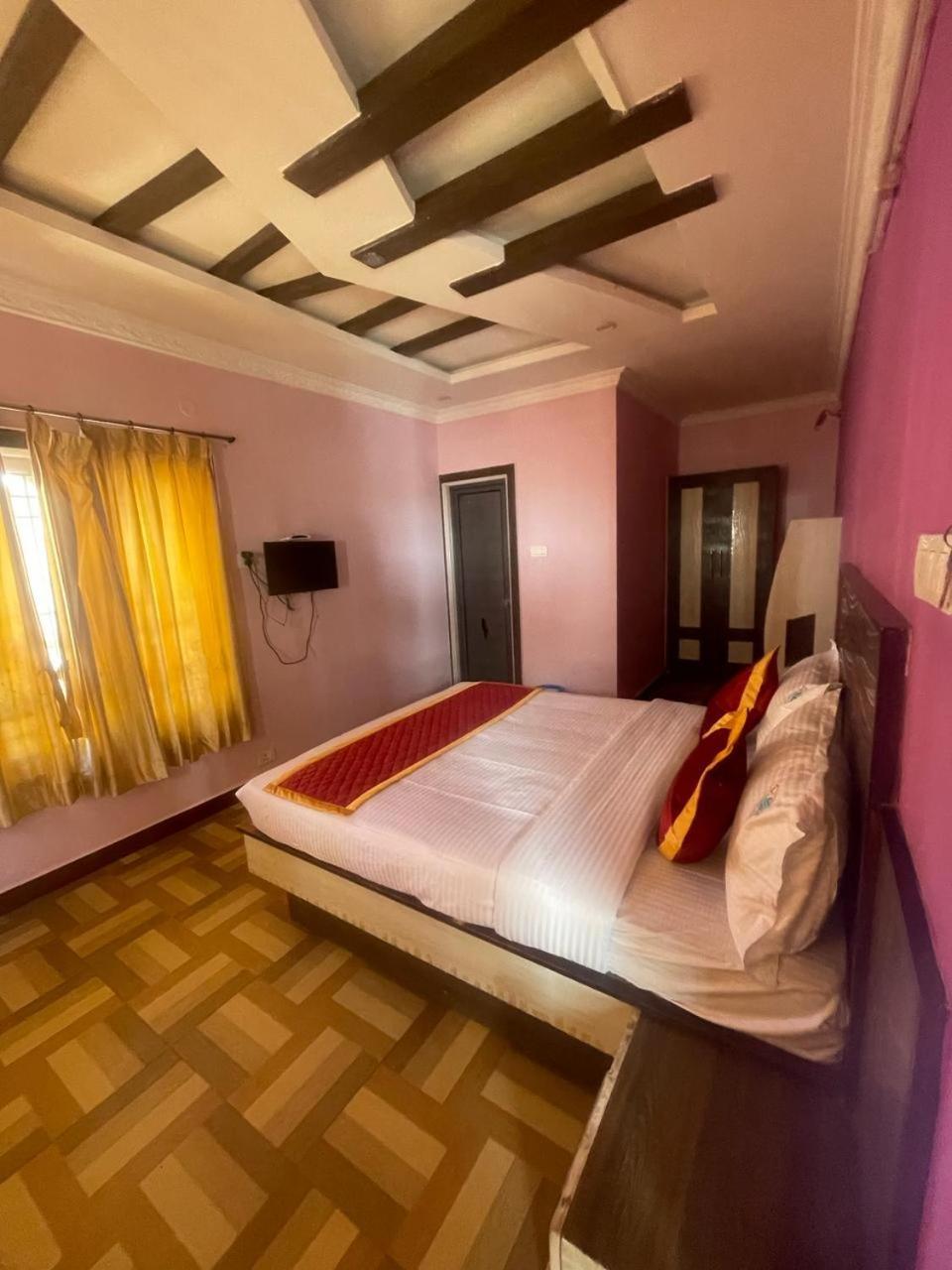 Ooty Vpr Residency Hotel Екстериор снимка